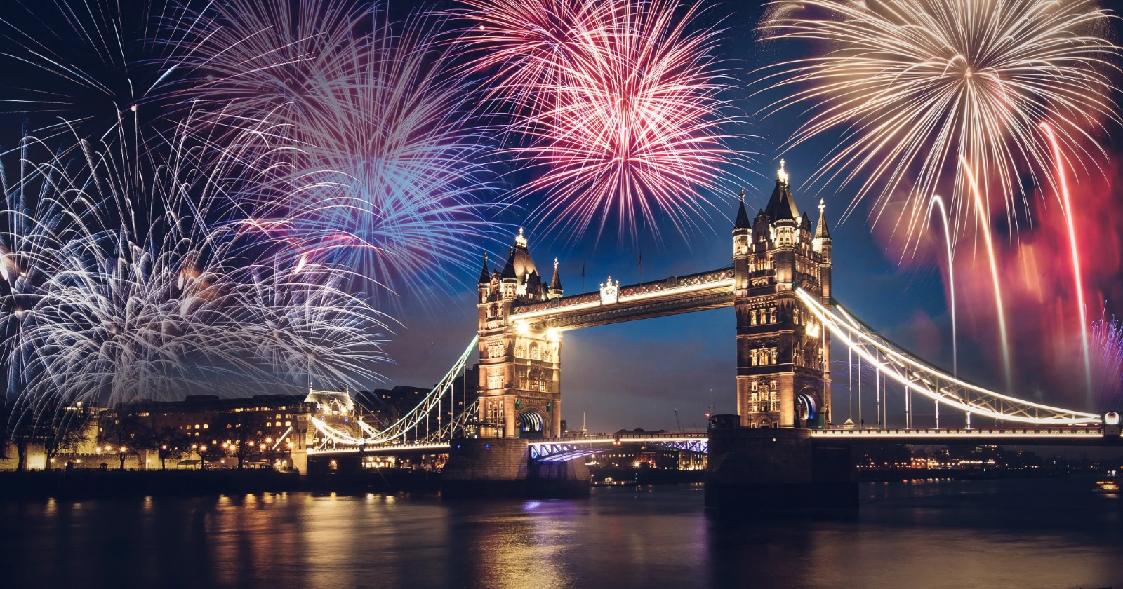 Celebrate Big with Vibrant smoke flares Delivered to Your Doorstep